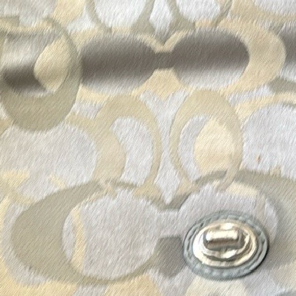 COACH Silver/Gray and tan signature Turnlock wallet with purple lining - Picture 9 of 13